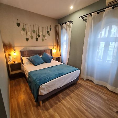 Luxury Green Hostal Madrid Gran Via Esterno foto