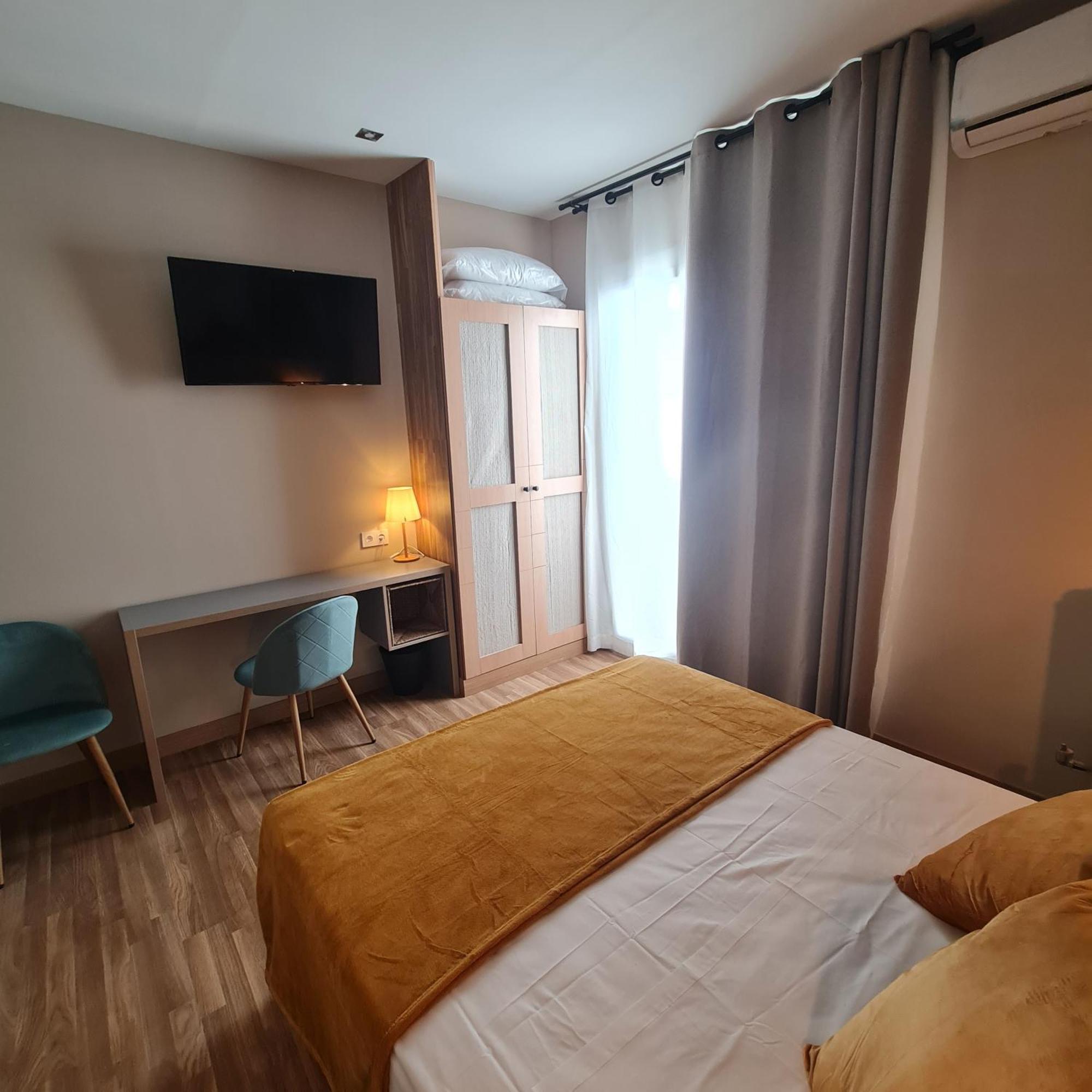 Luxury Green Hostal Madrid Gran Via Esterno foto