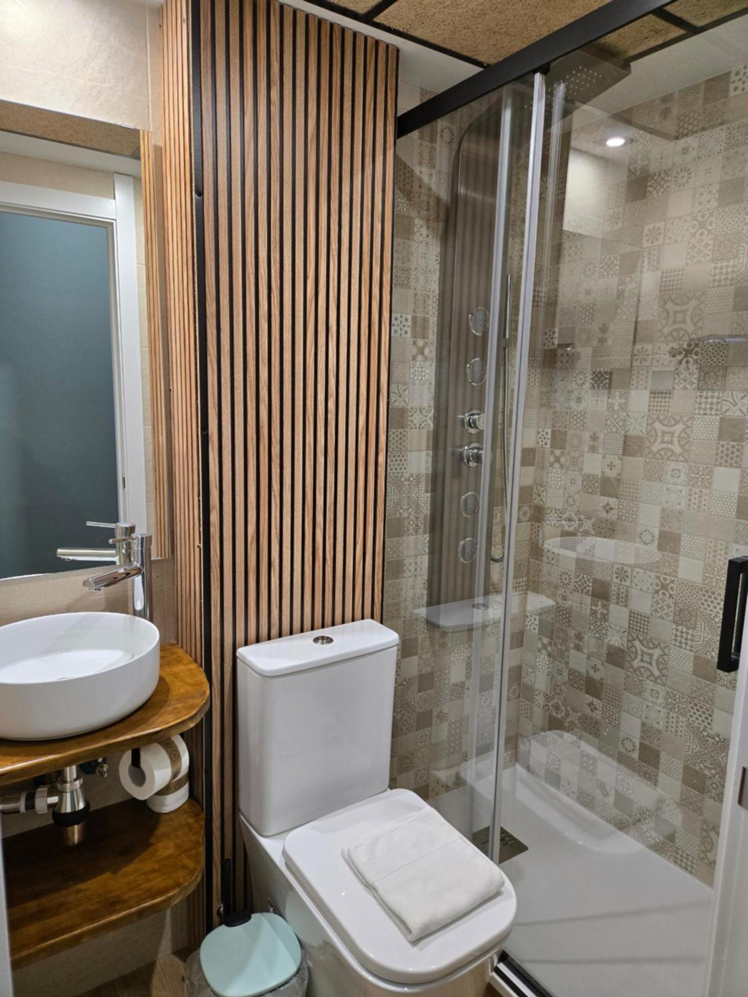 Luxury Green Hostal Madrid Gran Via Esterno foto